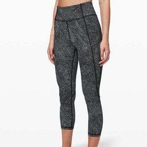Lululemon Time To Sweat Crop *23" Sz 2